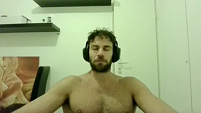 alpha-hunk online show from September 30, 6:58 pm