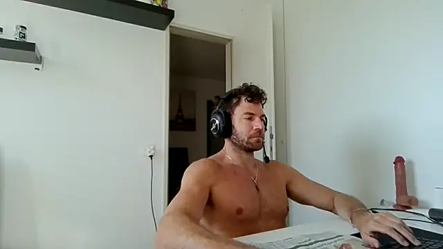 alpha-hunk online show from April 18, 8:05 am