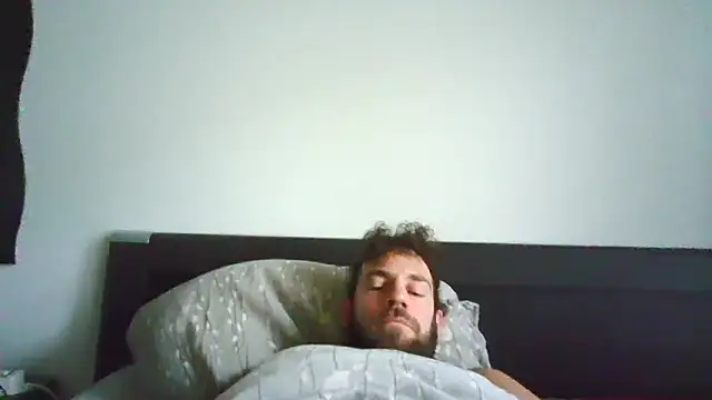 Snapshot of alpha-hunk chatting on October 22, 8:14 am alpha-hunk online show from October 22, 8:14 am