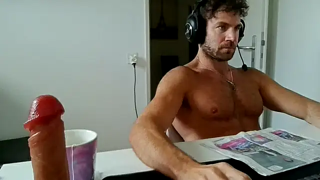 alpha-hunk online show from May 12, 8:54 am