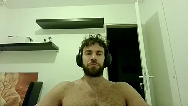 alpha-hunk online show from October 11, 7:04 pm