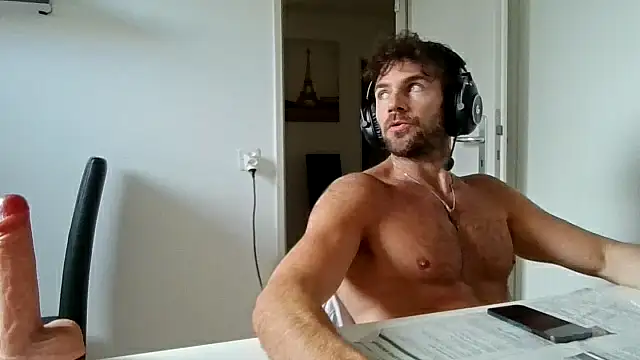 alpha-hunk online show from May 16, 10:36 am