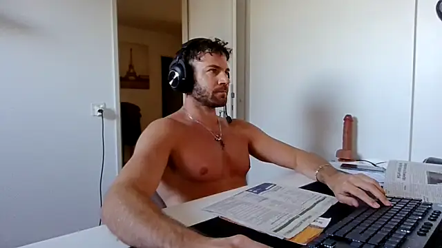 alpha-hunk online show from March 10, 1:48 pm