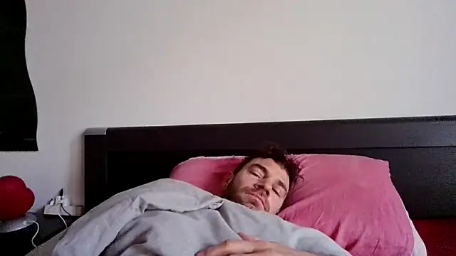 Snapshot of alpha-hunk chatting on November 23, 9:30 am alpha-hunk online show from November 23, 9:30 am