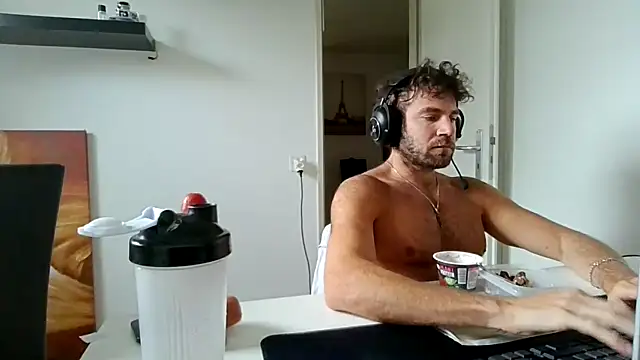 alpha-hunk online show from May 20, 10:01 am