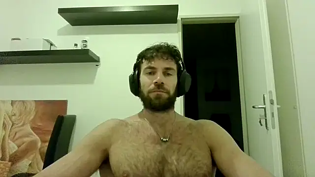 Snapshot of alpha-hunk chatting on October 19, 7:27 pm alpha-hunk online show from October 19, 7:27 pm