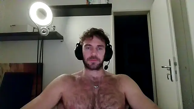 Snapshot of alpha-hunk chatting on November 29, 9:59 pm alpha-hunk online show from November 29, 9:59 pm