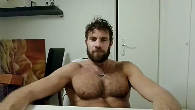 Snapshot of alpha-hunk chatting on November 4, 8:01 pm alpha-hunk online show from November 4, 8:01 pm