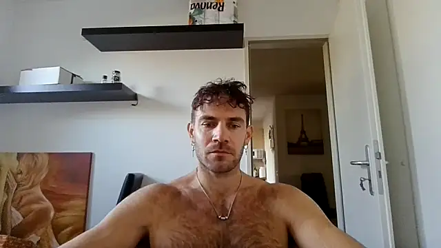 Snapshot of alpha-hunk chatting on November 13, 11:25 am alpha-hunk online show from November 13, 11:25 am