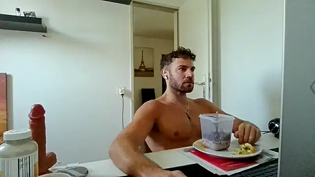 Snapshot of alpha-hunk chatting on June 4, 9:58 am alpha-hunk online show from June 4, 9:58 am