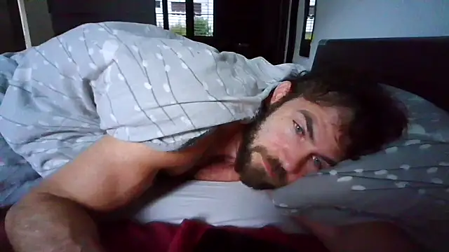 Snapshot of alpha-hunk chatting on October 21, 6:24 am alpha-hunk online show from October 21, 6:24 am