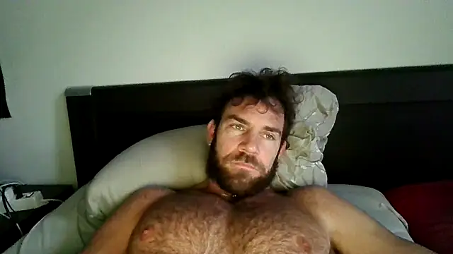 Snapshot of alpha-hunk chatting on October 23, 8:46 am alpha-hunk online show from October 23, 8:46 am