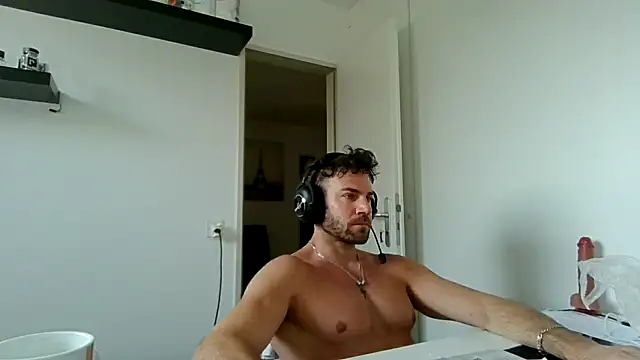 alpha-hunk online show from March 8, 9:12 am