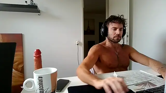 alpha-hunk online show from May 19, 8:32 am