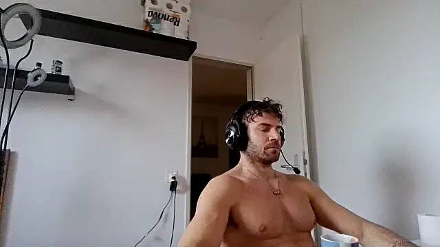 alpha-hunk online show from December 18, 1:15 pm