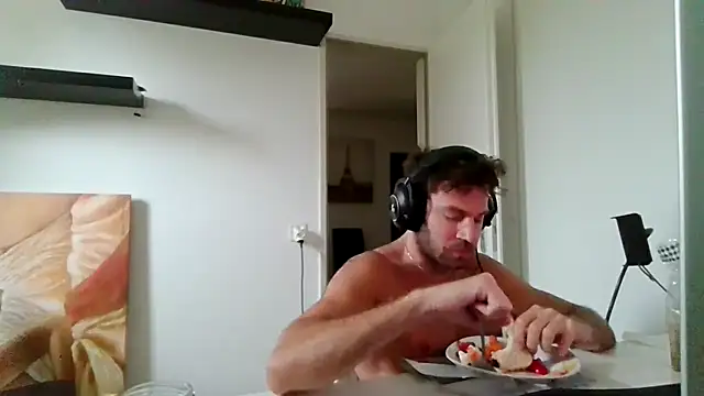 Snapshot of alpha-hunk chatting on July 1, 10:15 am alpha-hunk online show from July 1, 10:15 am