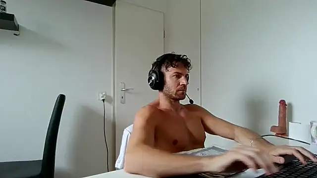 alpha-hunk online show from April 10, 12:12 pm