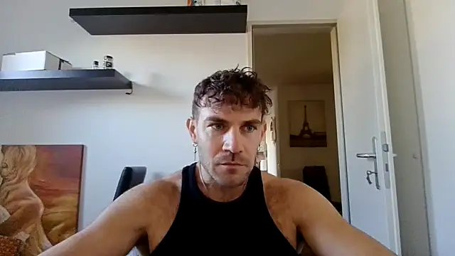 Snapshot of alpha-hunk chatting on November 11, 11:16 am alpha-hunk online show from November 11, 11:16 am