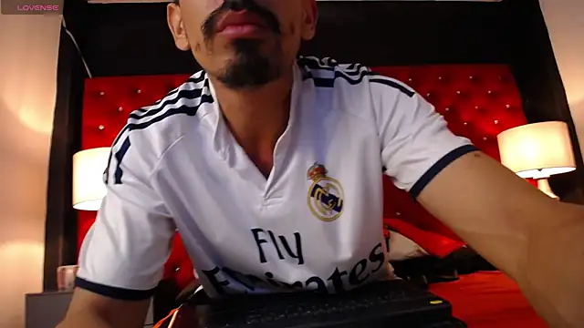 Sr Magnus  online show from February 14, 10:04 am