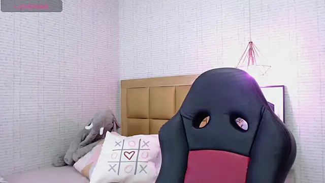 MAYROBERTSS online show from February 25, 12:38 pm