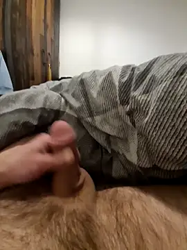 Snapshot of NiceBone000 chatting on February 23, 7:03 pm NiceBone000 online show from February 23, 7:03 pm