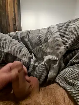 Snapshot of NiceBone000 chatting on February 17, 9:23 pm NiceBone000 online show from February 17, 9:23 pm