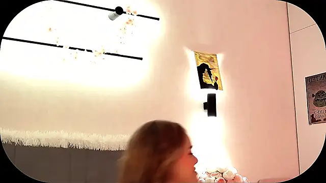 SIlviaBeyt online show from April 5, 8:04 pm