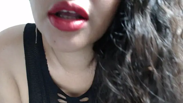 Snapshot of RominaKleiin chatting on September 11, 11:16 pm RominaKleiin online show from September 11, 11:16 pm