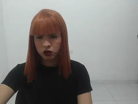 estefania224 online show from April 4, 10:38 pm