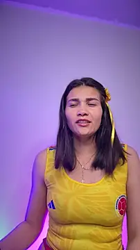Snapshot of aurora_divine chatting on June 12, 8:39 pm aurora divine online show from June 12, 8:39 pm