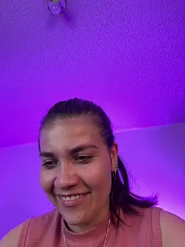 aurora divine online show from March 25, 7:02 pm