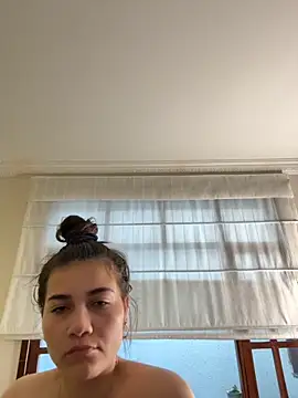 aurora divine online show from October 18, 1:02 pm