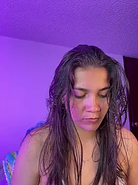 aurora divine online show from April 4, 6:58 pm