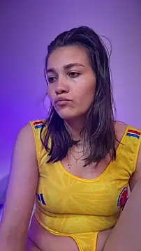 Snapshot of aurora_divine chatting on June 16, 8:42 pm aurora divine online show from June 16, 8:42 pm