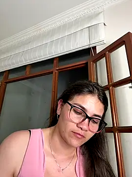 aurora divine online show from October 27, 11:05 pm