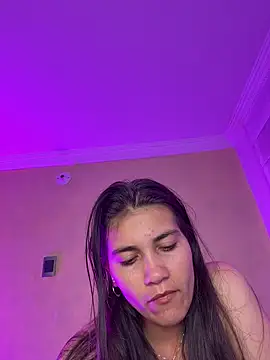 aurora divine online show from March 1, 9:59 pm