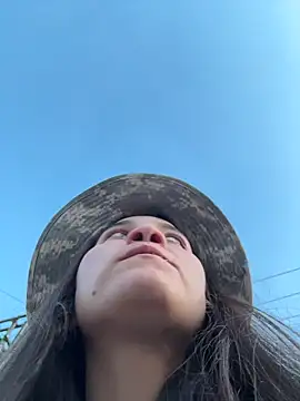 aurora divine online show from February 8, 11:13 pm