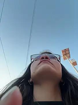 aurora divine online show from February 25, 10:53 pm