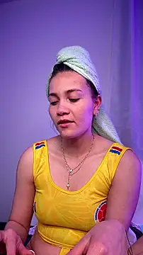 Snapshot of aurora_divine chatting on July 9, 8:41 pm aurora divine online show from July 9, 8:41 pm