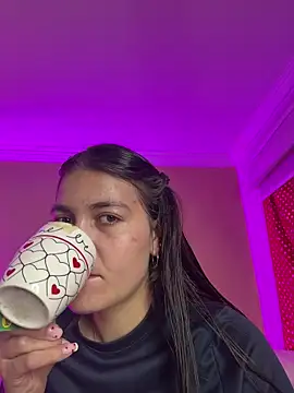 aurora divine online show from February 7, 1:52 pm