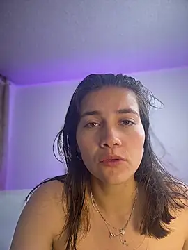 aurora divine online show from May 29, 8:59 pm
