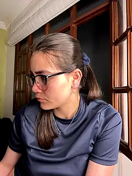 aurora divine online show from October 10, 12:00 am