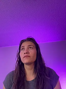 aurora divine online show from March 26, 7:01 pm