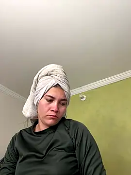 aurora divine online show from January 8, 1:28 pm