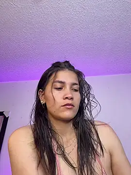 aurora divine online show from April 21, 6:58 pm