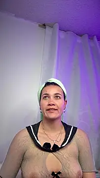 Snapshot of aurora_divine chatting on July 12, 8:09 pm aurora divine online show from July 12, 8:09 pm