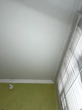 aurora divine online show from November 22, 1:10 pm