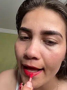 aurora divine online show from November 26, 11:05 pm