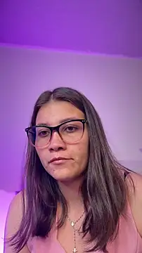 Snapshot of aurora_divine chatting on June 17, 8:41 pm aurora divine online show from June 17, 8:41 pm