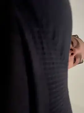 Snapshot of vivicolibri chatting on November 20, 3:12 pm vivicolibri online show from November 20, 3:12 pm